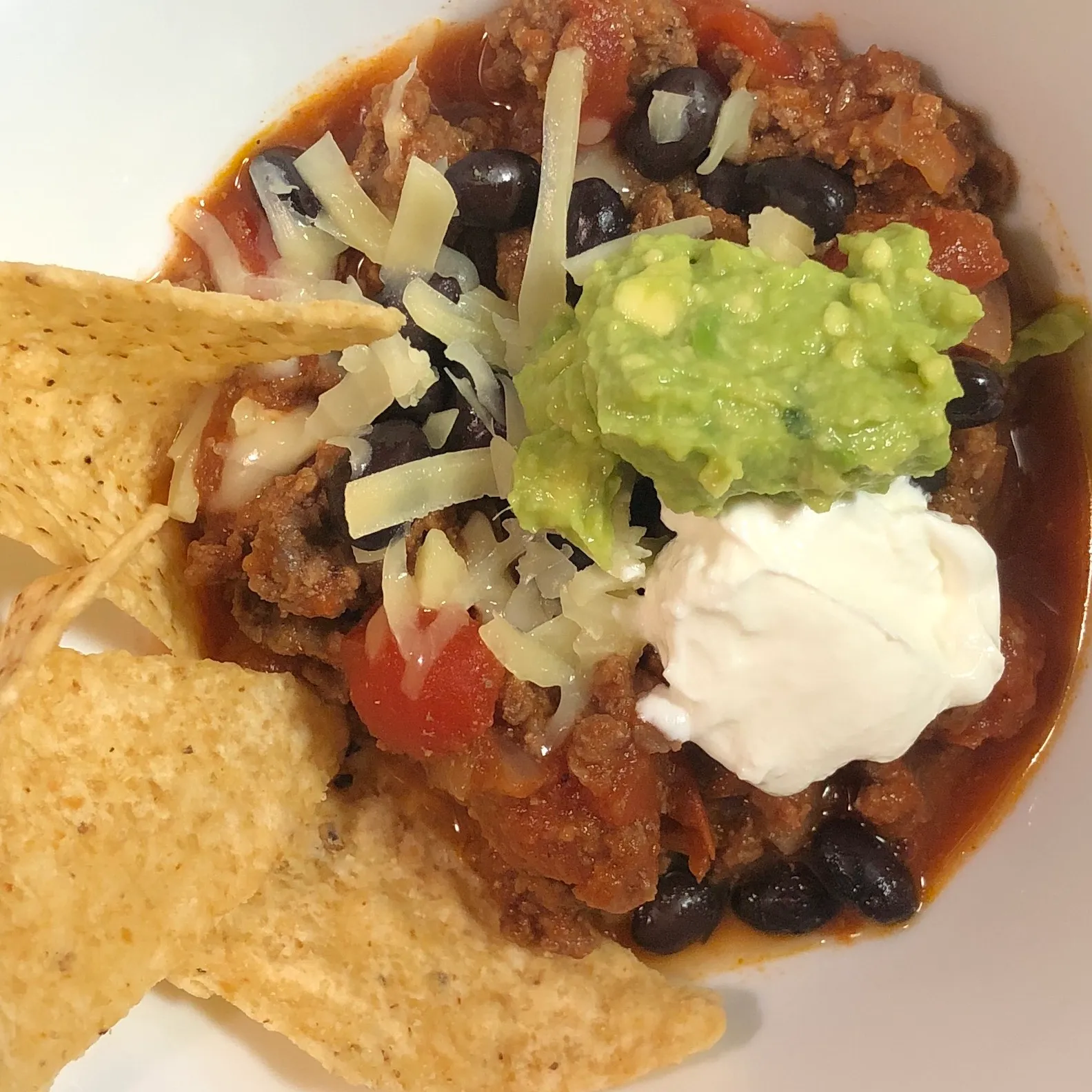 Crowd-pleasing chili recipe